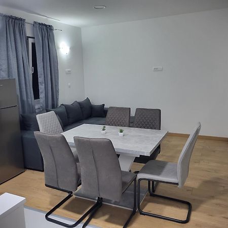 Apartmani Skorpion Kaštela Exteriör bild