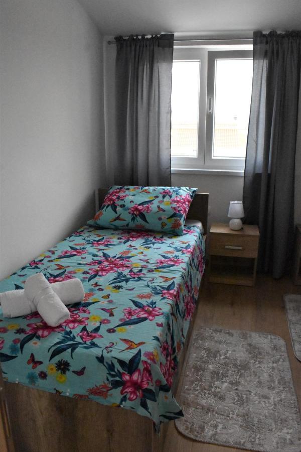 Apartmani Skorpion Kaštela Exteriör bild