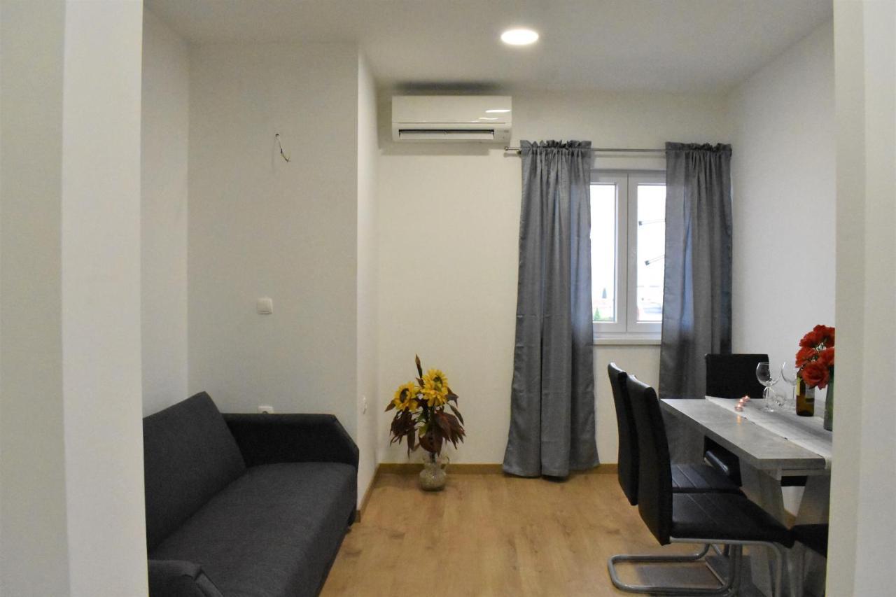 Apartmani Skorpion Kaštela Exteriör bild