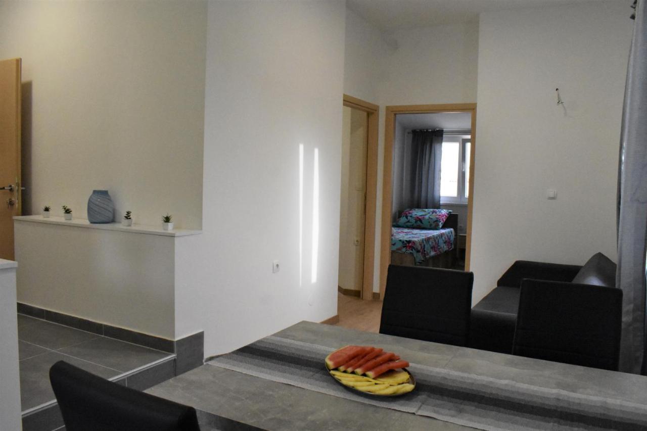 Apartmani Skorpion Kaštela Exteriör bild