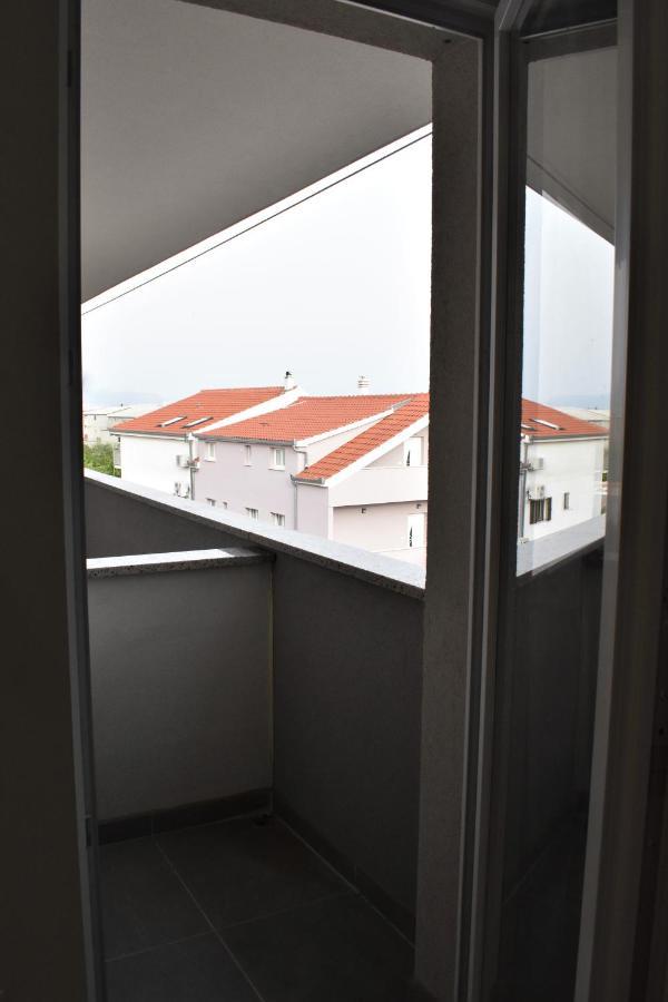 Apartmani Skorpion Kaštela Exteriör bild