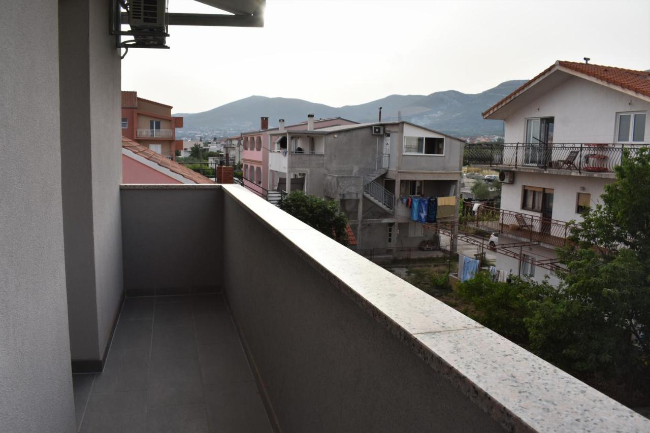 Apartmani Skorpion Kaštela Exteriör bild
