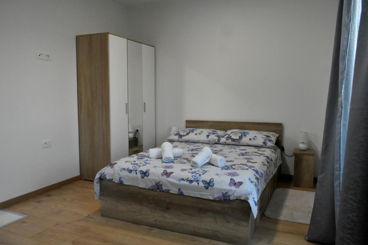 Apartmani Skorpion Kaštela Exteriör bild